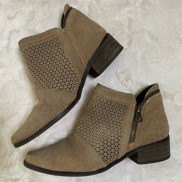 Klub Nico Women's Zayna Western Ankle Bootie Size 5 Taupe Leather Pointed Toe - Picture 1 of 14